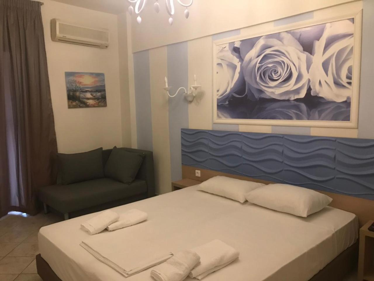 Leonidas Apartments And Suites Mola Kalyva Buitenkant foto