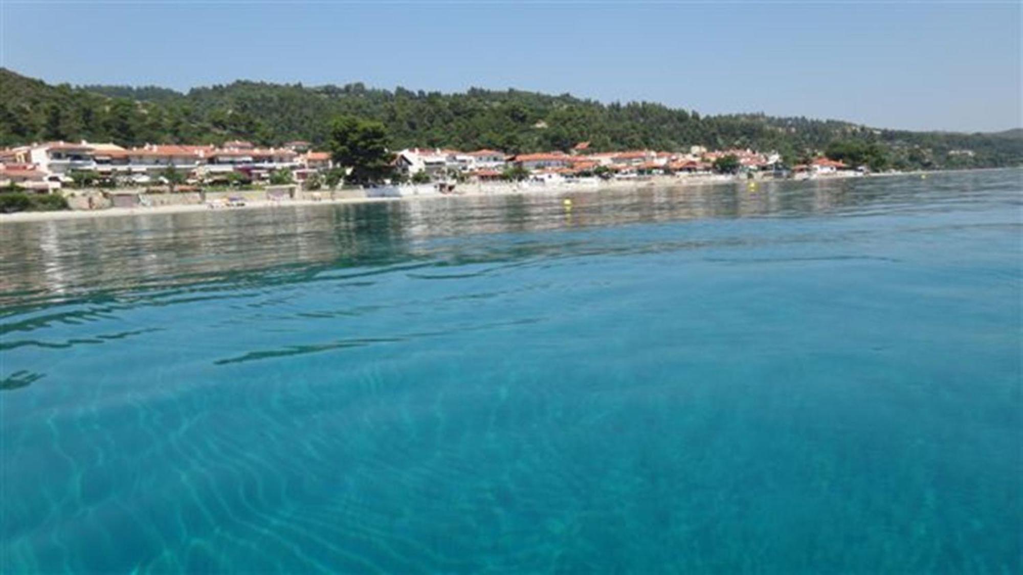 Leonidas Apartments And Suites Mola Kalyva Buitenkant foto